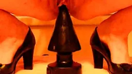 Busty Lesbiennes léc ...