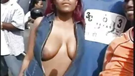 Beauté Natasha suce  ...