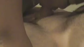 Fille chaude écarte  ...
