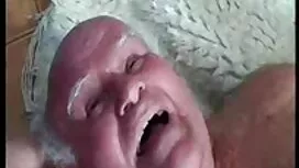 Dame bronzée à L'âge ...
