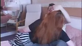 Une jeune beauté ave ...